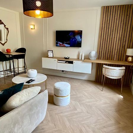 Superbe Appartement Terrasse Et Parking Gratuit Auxerre Esterno foto