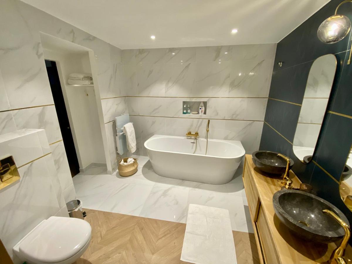 Superbe Appartement Terrasse Et Parking Gratuit Auxerre Esterno foto