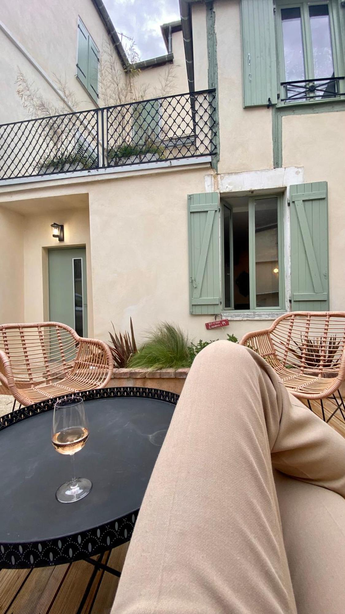 Superbe Appartement Terrasse Et Parking Gratuit Auxerre Esterno foto